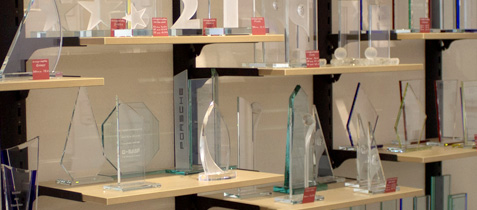 Glaspokale, Awards und Glastrophäen