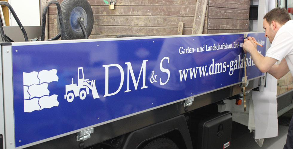 DM & S Fahrzeugbeschriftung