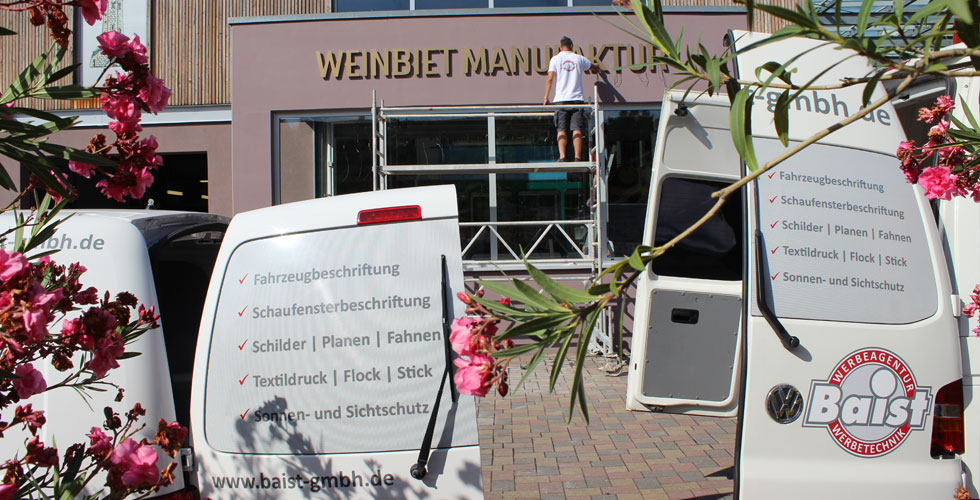 Profilbuchstaben Montage durch Werbetechnik Baist in Ludwigshafen