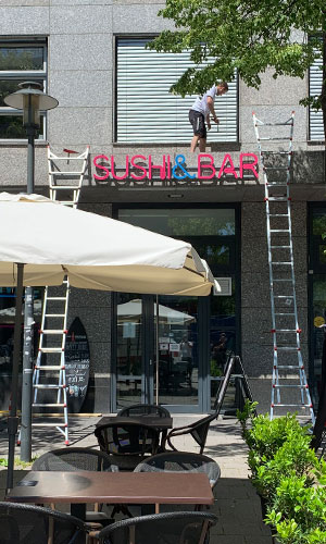 Mizu Sushibar Leuchtwerbung