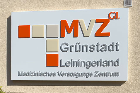 MVZ Leuchtkasten Montage Grünstadt